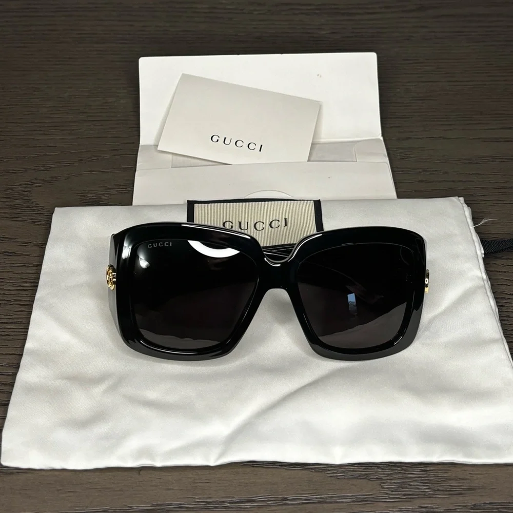 Gucci GG1402S Oversized Square Sunglasses Black Gold GG Logo + Plush Case Coa - Picture 7 of 9